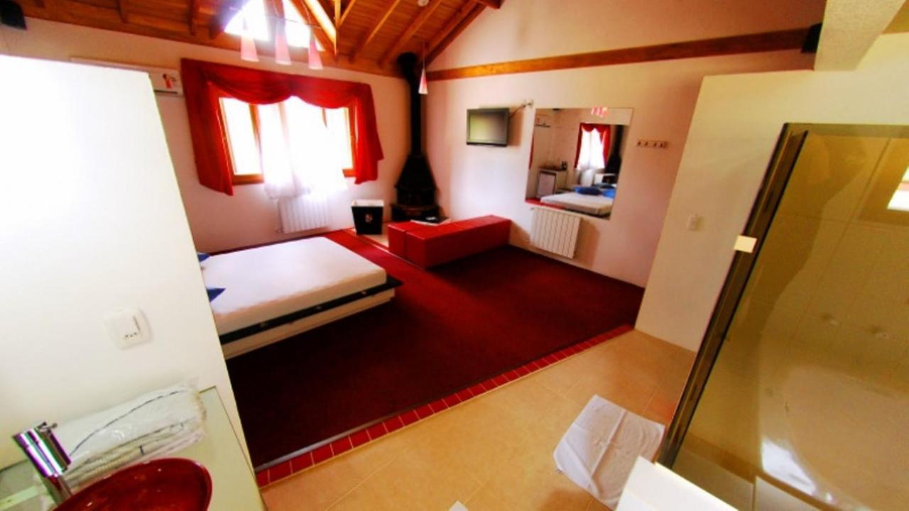 Motel Tentacao (Adults Only) كانيلا الغرفة الصورة